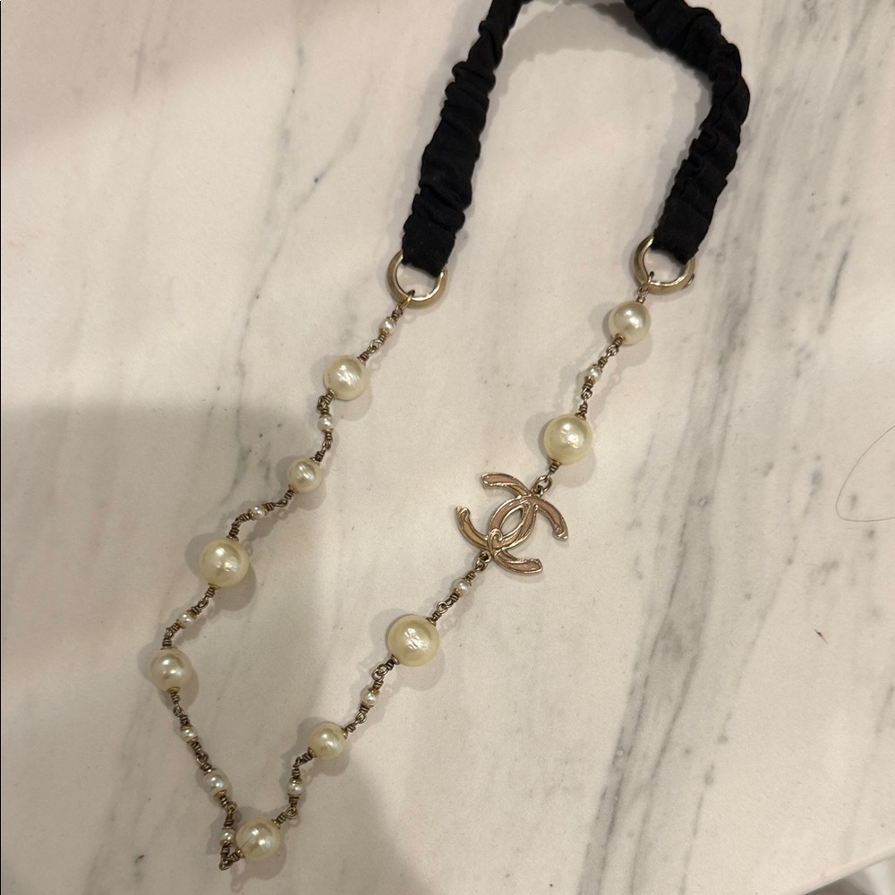 Authentic CHANEL Gold and Pearl Hair Accessory - Picture 2 of 5